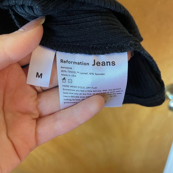 American Apparel | Black Classic Skater Skirt - Picture 4 of 4